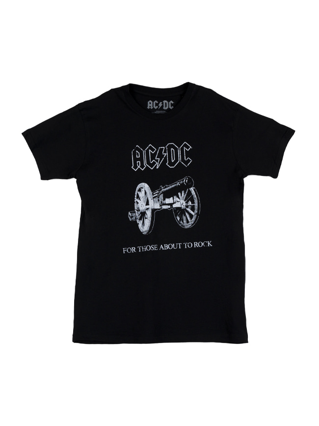 블리치아트_ ACDC About To Rock T-Shirt [BLACK]