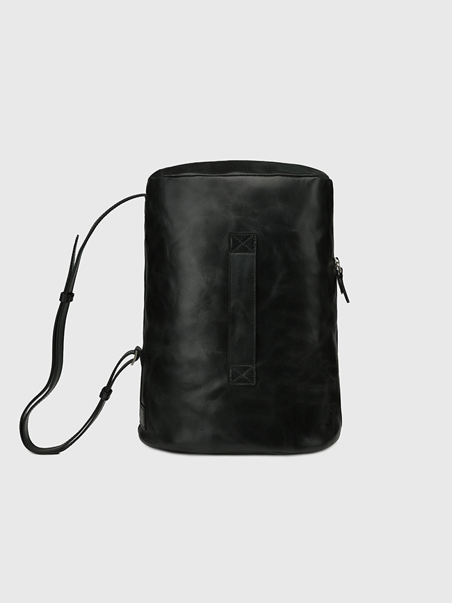 토니웩_ Oil Pull-up Leather Utility Bucket Bag