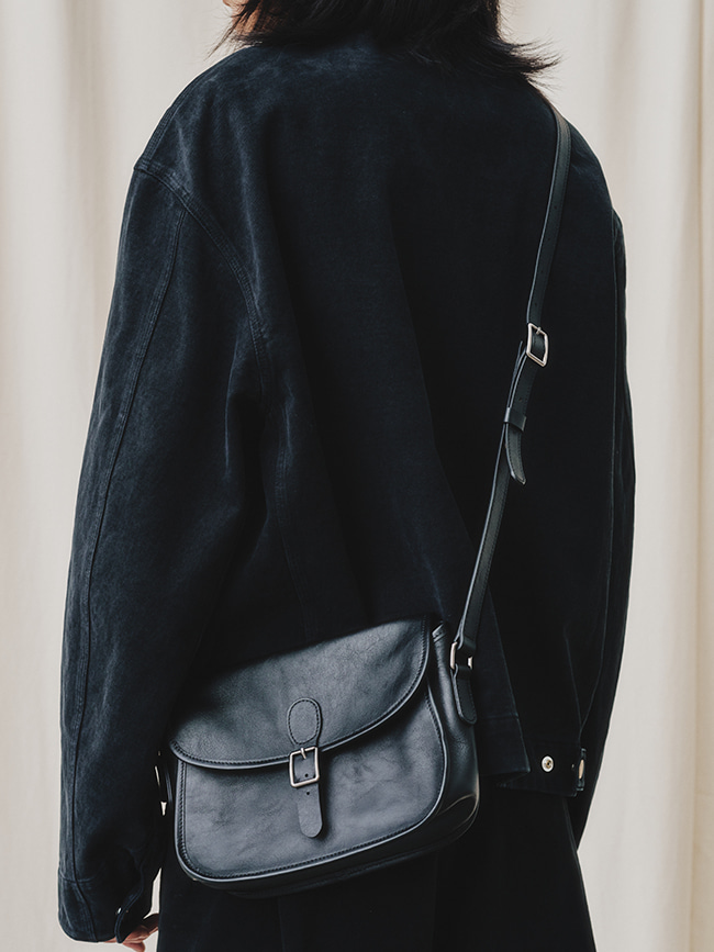 아트 이프 액츠_ Cartridge Leather Bag_ [Black]